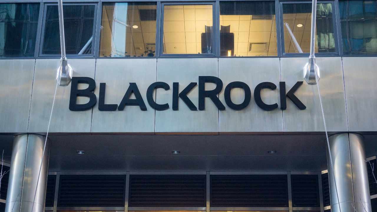 Blackrock Will File for Spot XRP ETF, Says Expert as Finish Line Approaches